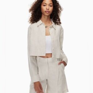 Wilfred Aritzia Cream Button-Up Cropped Line Shirt Size M
